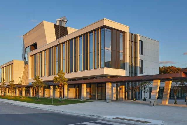 blOAAG The Rob and Cheryl McEwen Graduate Study & Research Building, Schulich School of Business