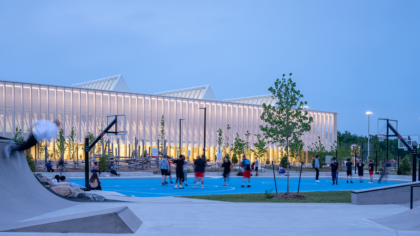 Churchill Meadows Community Centre and Sports Park exterior image